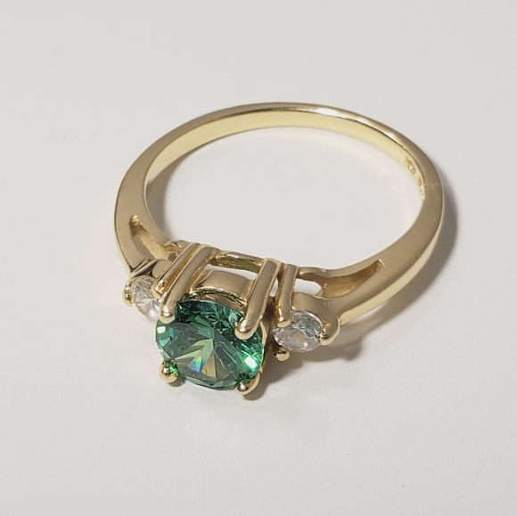 14k Solid Yellow Gold Round Brilliant Cut Green Emerald & Diamond Ring - Picture 4 of 12